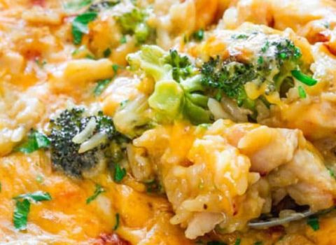 One Pot Cheesy Chicken & Broccoli Casserole